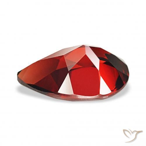 Grenat Almandin Rouge foncé naturelle En forme de poire, 3.43 ct, VVS-VS