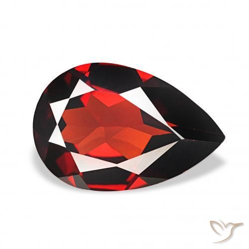 Grenat Almandin Rouge foncé naturelle En forme de poire, 2.83 ct, VVS-VS
