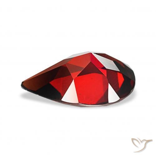 Grenat Almandin Rouge foncé naturelle En forme de poire, 3.14 ct, VVS