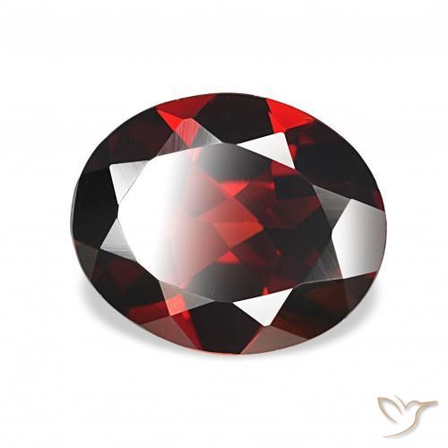 Grenat Almandin Rouge foncé naturelle ovale, 3.59 ct, VVS