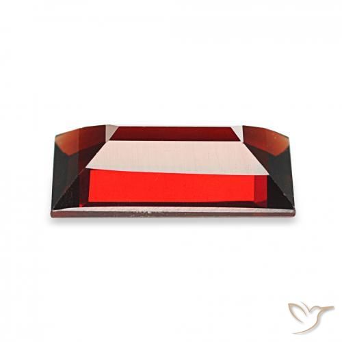 Grenat Almandin Rouge foncé naturelle Baquette, 1.78 ct, VVS
