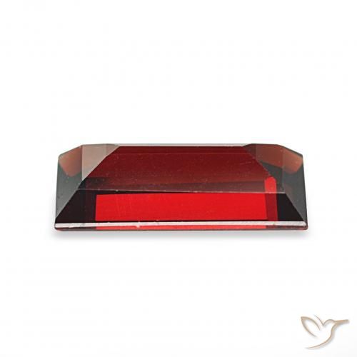 Grenat Almandin Rouge sang profond naturelle Baquette, 1.61 ct, VVS