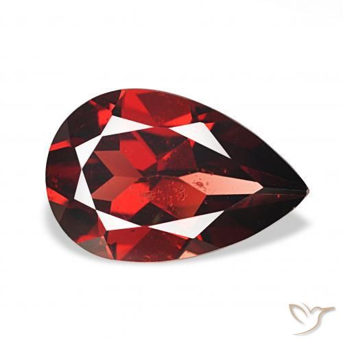 Grenat Almandin Rouge foncé naturelle En forme de poire, 3.53 ct, VS