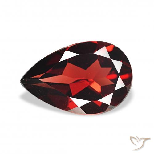 Grenat Almandin Rouge foncé naturelle En forme de poire, 3.22 ct, VS