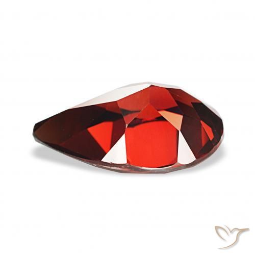 Grenat Almandin Rouge foncé naturelle En forme de poire, 3.38 ct, VVS