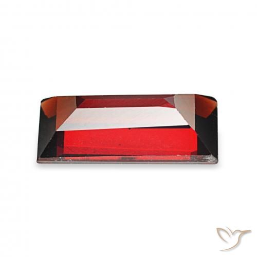 Grenat Almandin Rouge foncé naturelle Baquette, 1.76 ct, VVS