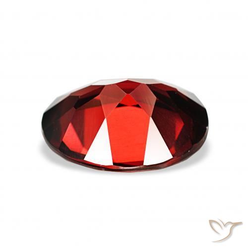 Grenat Almandin Rouge foncé naturelle ovale, 3.78 ct, VVS