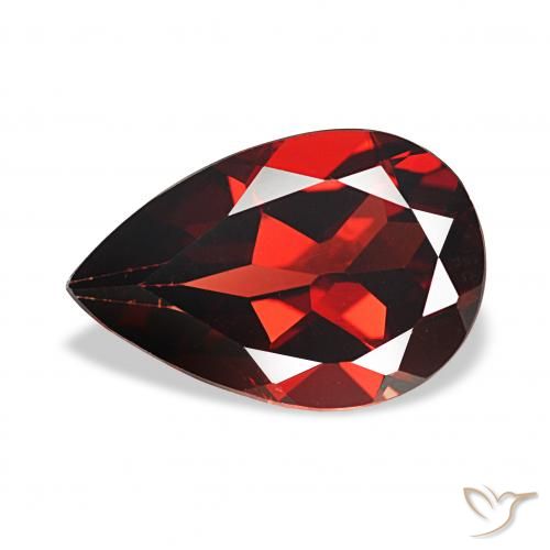Grenat Almandin Rouge sang profond naturelle En forme de poire, 3.33 ct, VS