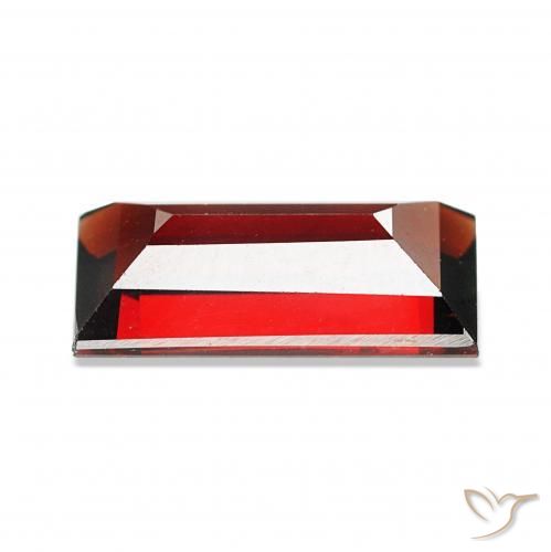 Grenat Almandin Rouge foncé naturelle Baquette, 1.82 ct, VVS