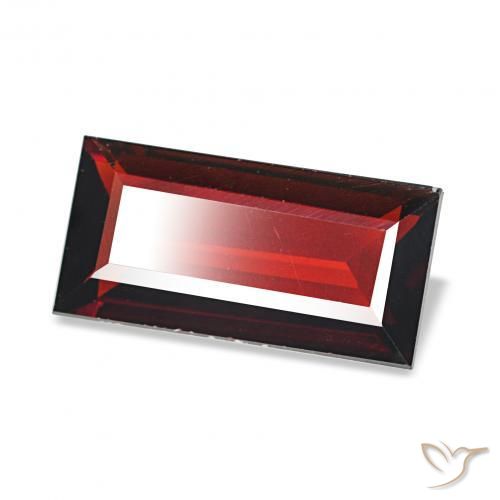 Grenat Almandin Rouge foncé naturelle Baquette, 1.67 ct, VVS