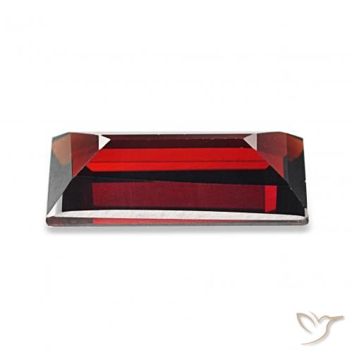 Grenat Almandin Rouge foncé naturelle Baquette, 1.74 ct, VVS