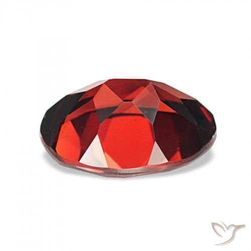 Grenat Almandin Rouge sang profond naturelle ovale, 2.20 ct, VVS