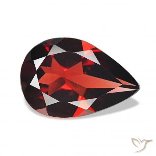 Grenat Almandin Rouge sang profond naturelle En forme de poire, 2.83 ct, VS