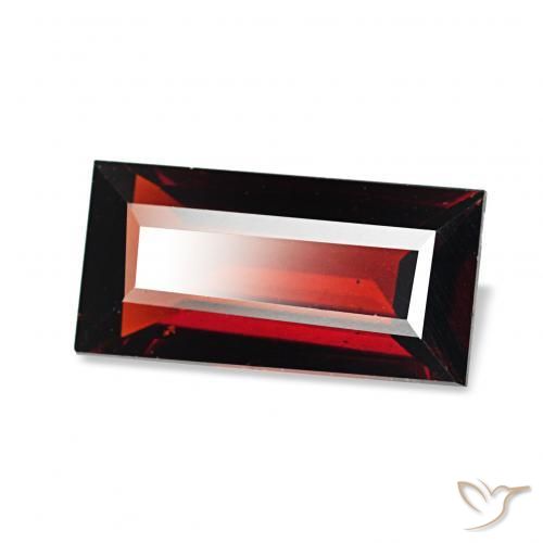 Grenat Almandin Rouge foncé naturelle Baquette, 1.66 ct, VVS