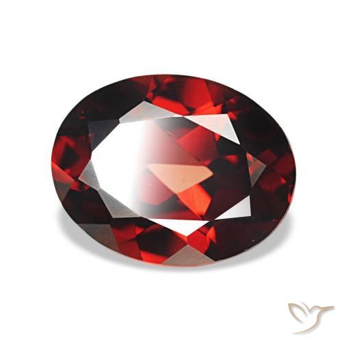 Grenat Almandin Rouge sang profond naturelle Coupe ovale, 2.10 ct, VVS