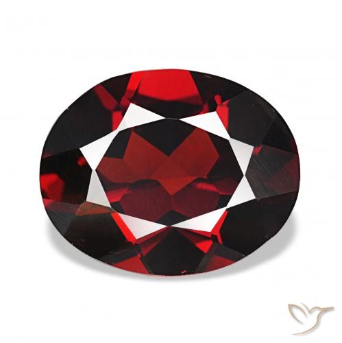 Grenat Almandin Rouge foncé naturelle ovale, 2.60 ct, VVS