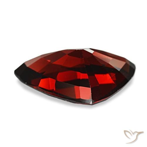 Grenat almandin rouge naturelle forme fantaisie, 6,08 ct, VS