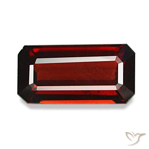 Grenat almandin rouge naturelle taille émeraude, 4,46 ct, VS