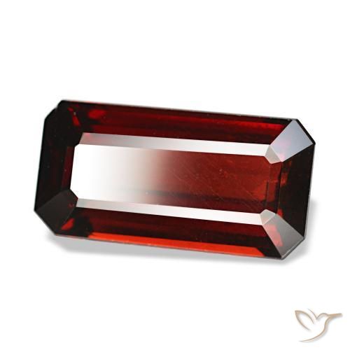Grenat almandin rouge naturelle taille émeraude, 4,46 ct, VS