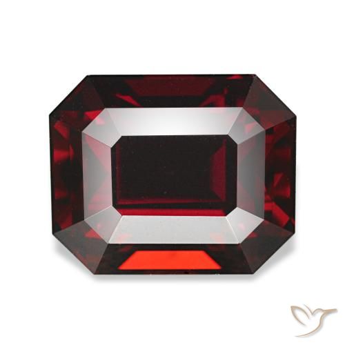 Grenat almandin rouge naturelle taille émeraude, 4,68 ct, VVS
