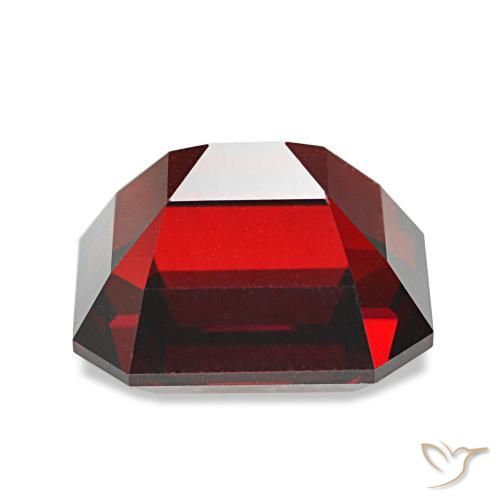 Grenat almandin rouge naturelle taille émeraude, 4,68 ct, VVS