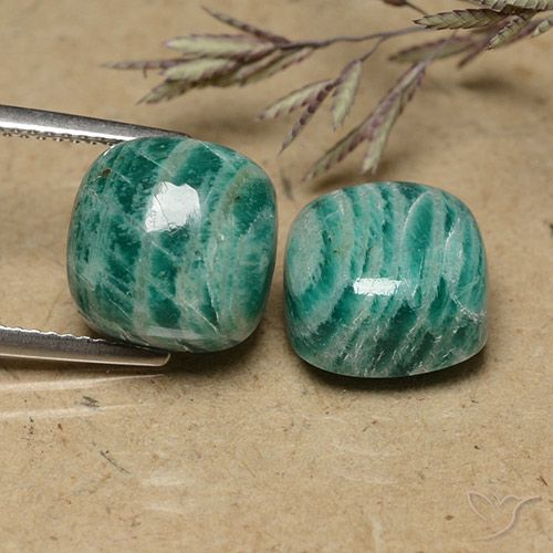 Achetez naturel 13.16ct Vert moyen-foncé Amazonite gems, Coupe coussin, En provenance Madagascar chez GemSelect. En stock, livraison internationale!