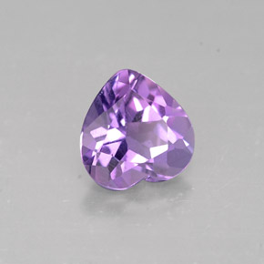 Améthyste violet naturelle forme de coeur, 0,72 ct, VS