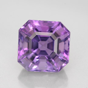 Améthyste violet naturelle taille émeraude, 5,77 ct, VVS