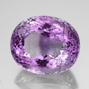 Améthyste violet naturelle coupe ovale, 124,50 ct, VVS-VS