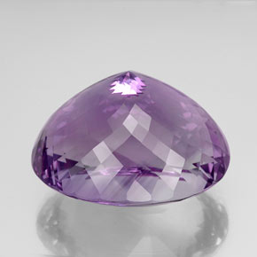 Améthyste violet naturelle coupe ovale, 124,50 ct, VVS-VS