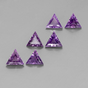 Achetez naturel ct Violet Améthyste gems, Trillion, En provenance Brésil chez GemSelect. En stock, livraison internationale!
