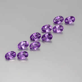 Achetez naturel 3.96ct Pourpre violacé moyen-foncé Améthyste gems, Coupe ovale, En provenance Brésil chez GemSelect. En stock, livraison internationale!