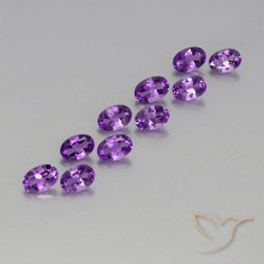 Achetez naturel 4.08ct Pourpre violacé moyen-foncé Améthyste gems, Coupe ovale, En provenance Brésil chez GemSelect. En stock, livraison internationale!