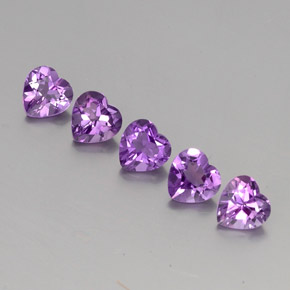 Achetez naturel ct Violet Améthyste gems, Forme de coeur, En provenance Brésil chez GemSelect. En stock, livraison internationale!