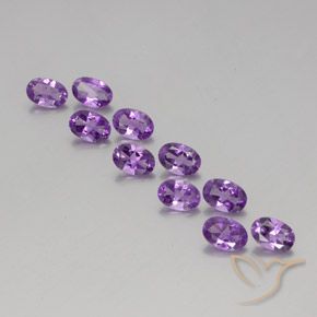 Achetez naturel 3.96ct Pourpre violacé moyen-foncé Améthyste gems, Coupe ovale, En provenance Brésil chez GemSelect. En stock, livraison internationale!