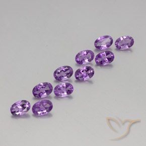 Achetez naturel 3.96ct Pourpre violacé moyen-foncé Améthyste gems, Coupe ovale, En provenance Brésil chez GemSelect. En stock, livraison internationale!