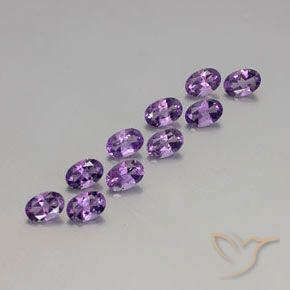 Achetez naturel 3,90ct pourpre violacé moyen-foncé améthyste gems, coupe ovale, en provenance brésil chez gemselect. en stock, livraison internationale!