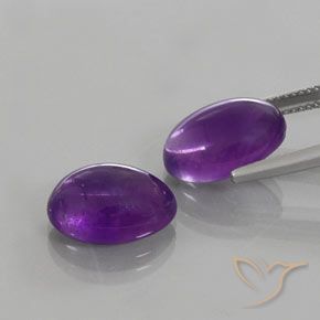 Achetez naturel 12.04ct Violet moyen Améthyste gems, Coupe ovale, En provenance Brésil chez GemSelect. En stock, livraison internationale!