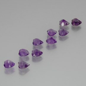 Achetez naturel 6.39ct Pourpre violacé moyen-foncé Améthyste gems, Forme de coeur, En provenance Brésil chez GemSelect. En stock, livraison internationale!