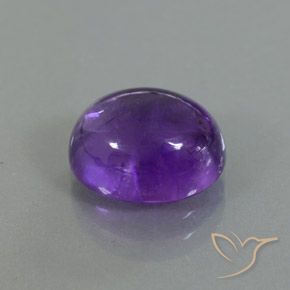Améthyste Violet moyen naturelle ovale, 3.74 ct, Transparent / Translucide