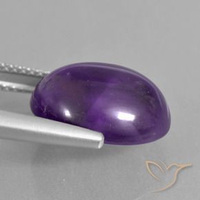 Améthyste Violet moyen naturelle ovale, 7.17 ct, Transparent