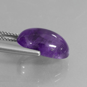 Améthyste violet moyen-léger naturelle coupe ovale, 6,34 ct, transparent