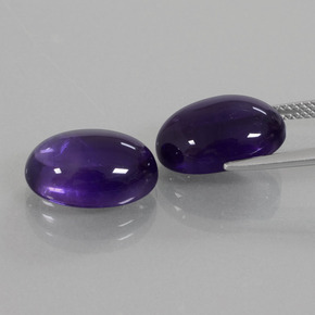 Achetez naturel 12.84ct Violet foncé Améthyste gems, Coupe ovale, En provenance Brésil chez GemSelect. En stock, livraison internationale!