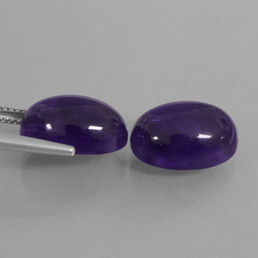 Achetez naturel 14.72ct Violet foncé Améthyste gems, Coupe ovale, En provenance Brésil chez GemSelect. En stock, livraison internationale!