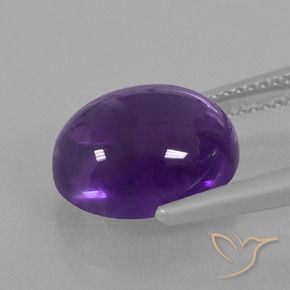 Améthyste Violet moyen naturelle ovale, 5.53 ct, Transparent