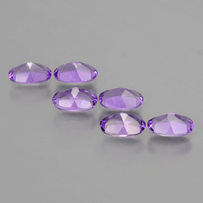 Achetez naturel 2,30ct violet moyen améthyste gems, coupe ovale, en provenance brésil chez gemselect. en stock, livraison internationale!