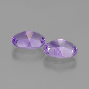 Achetez naturel 1.40ct Violet moyen Améthyste gems, Coupe ovale, En provenance Brésil chez GemSelect. En stock, livraison internationale!