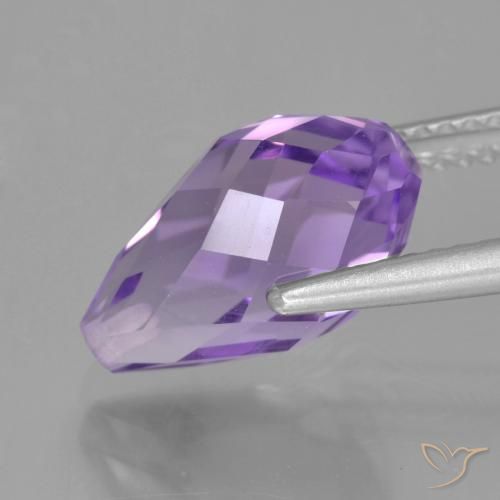 Améthyste Violet iris rosâtre naturelle Briolette, 4.23 ct, VS