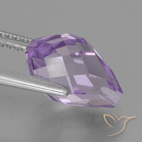 Améthyste Violet rosâtre léger naturelle Briolette, 3.48 ct, VS