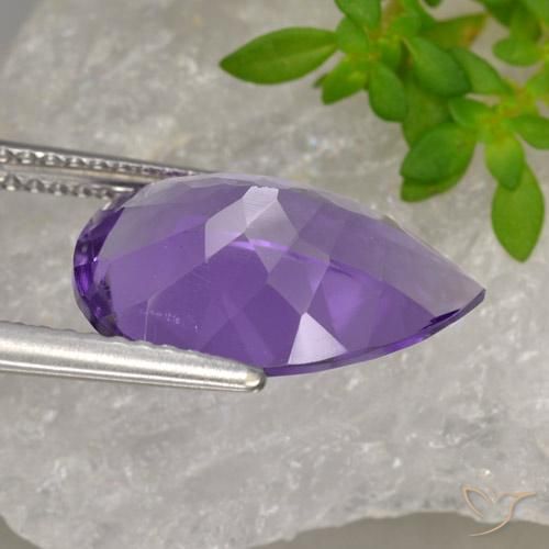 Améthyste Violet moyen naturelle En forme de poire, 4.27 ct, VVS-VS